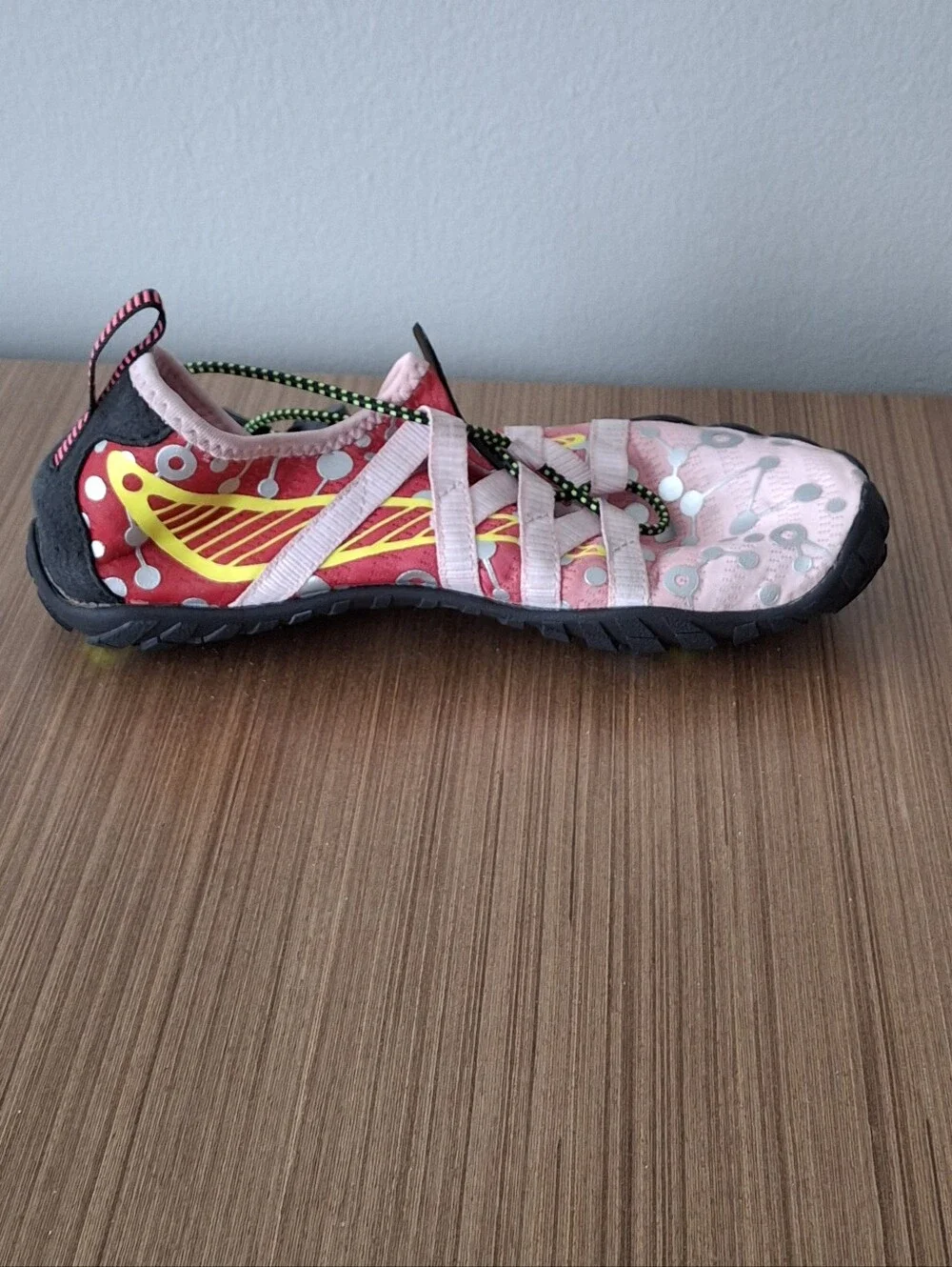 UBFEN Pink Water Shoes SZ 34 / US 2.5